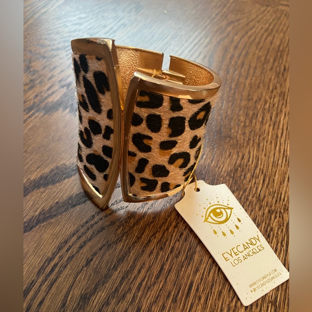 Eye candy LA cuff